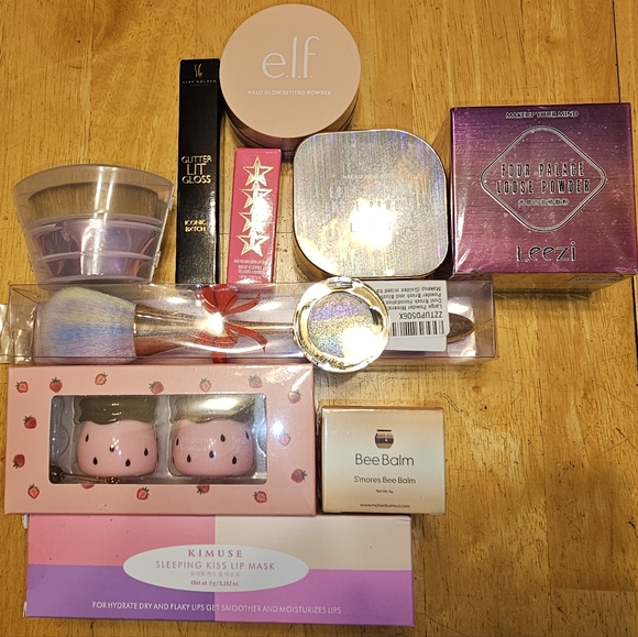 15 Piece Makeup Bundle - Picture 1 of 8